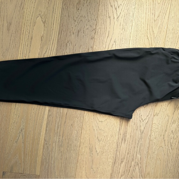 Lululemon Women’s Crop Pants - Picture 7 of 9
